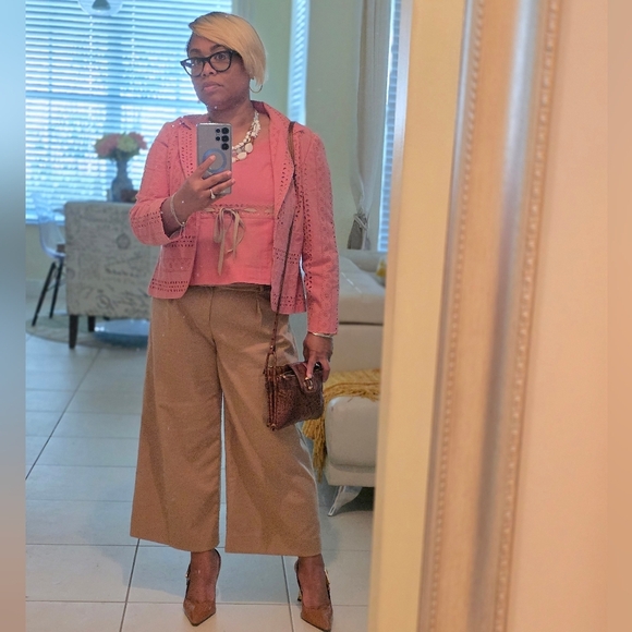 Join My Live Posh Show!  Budget to Luxury Brands New & Preloved goods - Picture 11 of 12